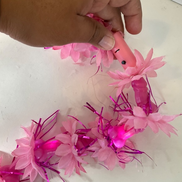 Bachelorette Party Favors includes Headband, Straws and Necklace - Picture 9 of 9